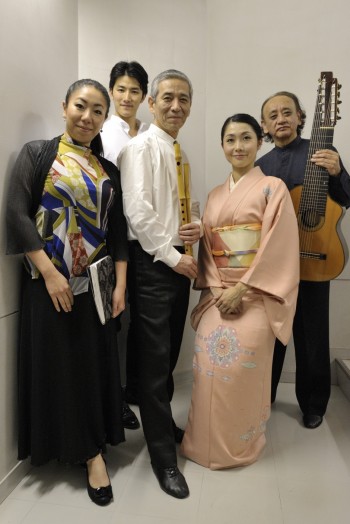 With the special guest artists for his recent "Ikkan Fugetsu" concert in Tokyo (Dec. 2014)